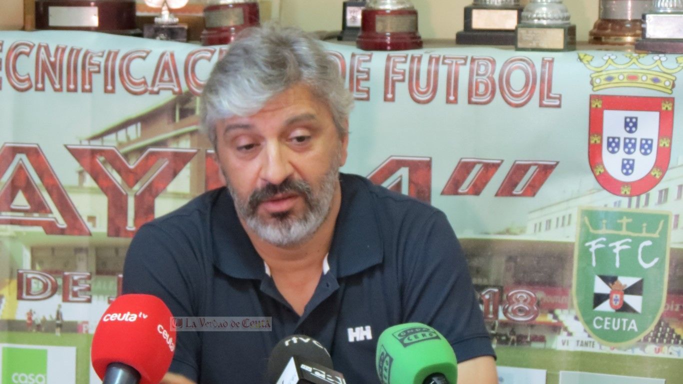 Nayim: recibir a un gigante como el Barcelona es algo especial para Ceuta