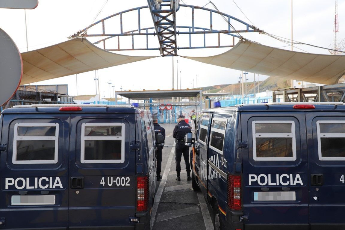 La UFP denuncia la falta de policías para atender el paso fronterizo