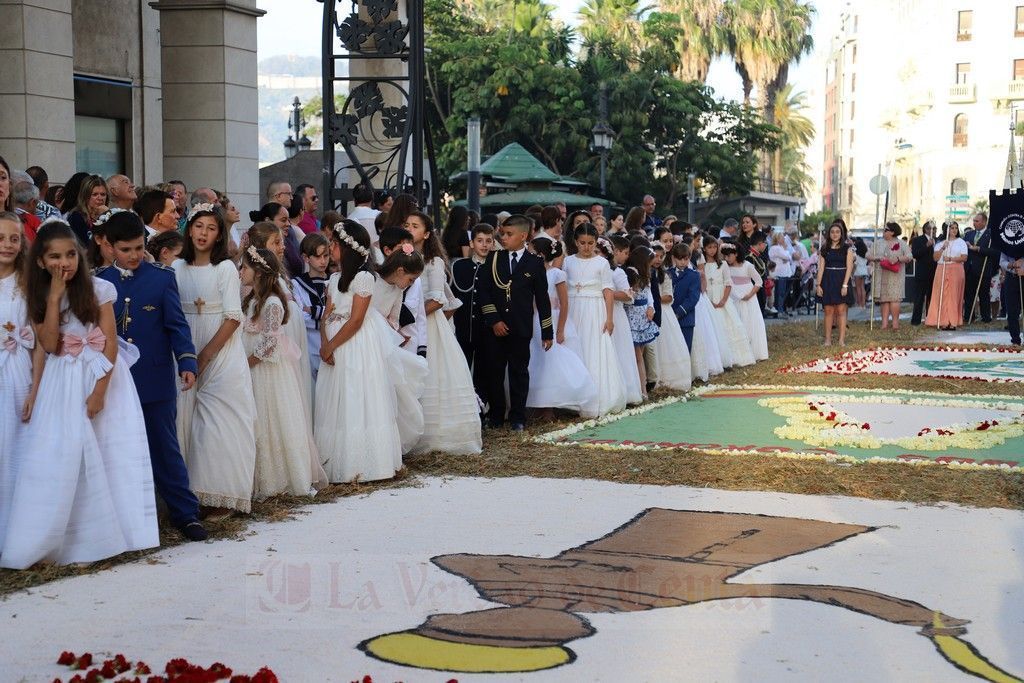 La procesión del Corpus vuelve a recorrer las calles del centro