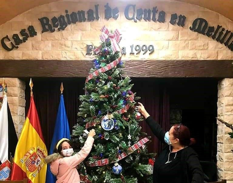 La Casa Regional de Ceuta en Melilla da el pistoletazo de salida a su "Árbol de los Deseos"