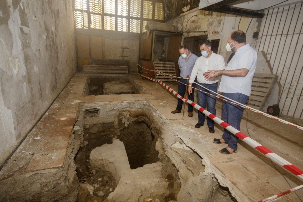 Profundizan con una nueva excavación en los vestigios hallados en el Baluarte de la Bandera
