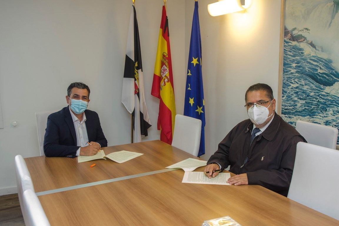 Firmado el convenio de colaboración con la Asociación Amigos de la Música