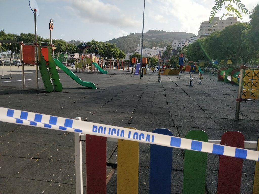 Sanidad intensifica las restricciones para combatir la propagación de la COVID-19 