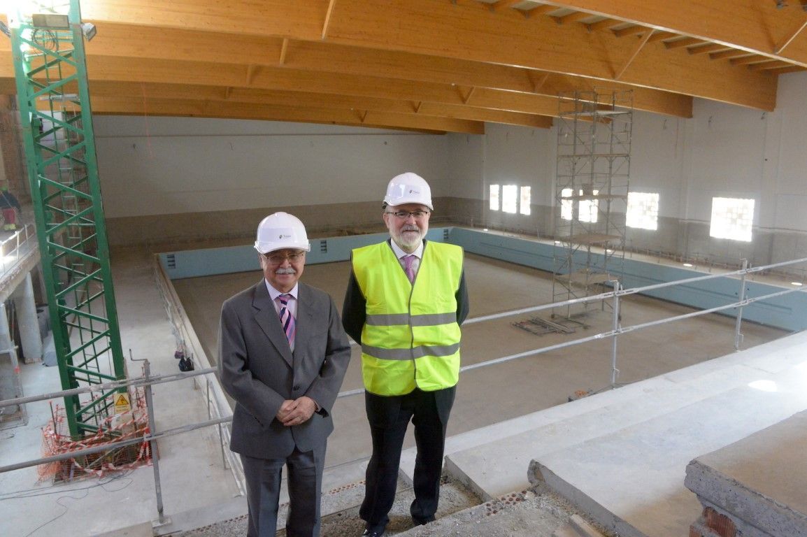 La Ciudad y Tragsa evalúan la situación del nuevo polideportivo Díaz Flor