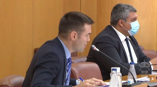 Vox interpela al Gobierno cuánto tiempo deben soportar los ceutíes el gasto de los inmigrantes