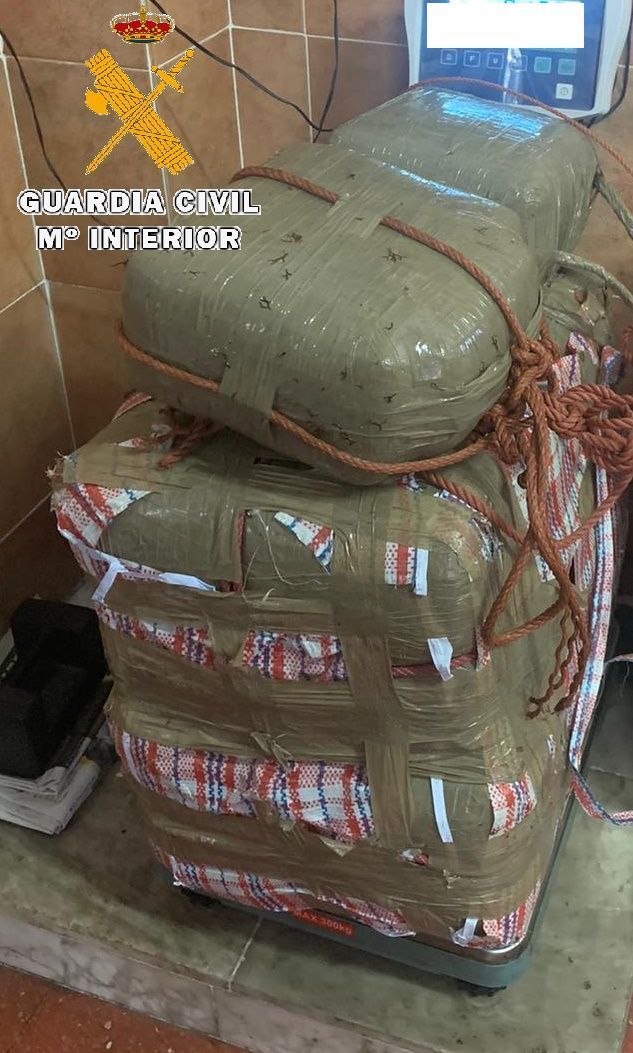 Intervenidos 90 kilogramos de resina de hachís por la Guardia Civil