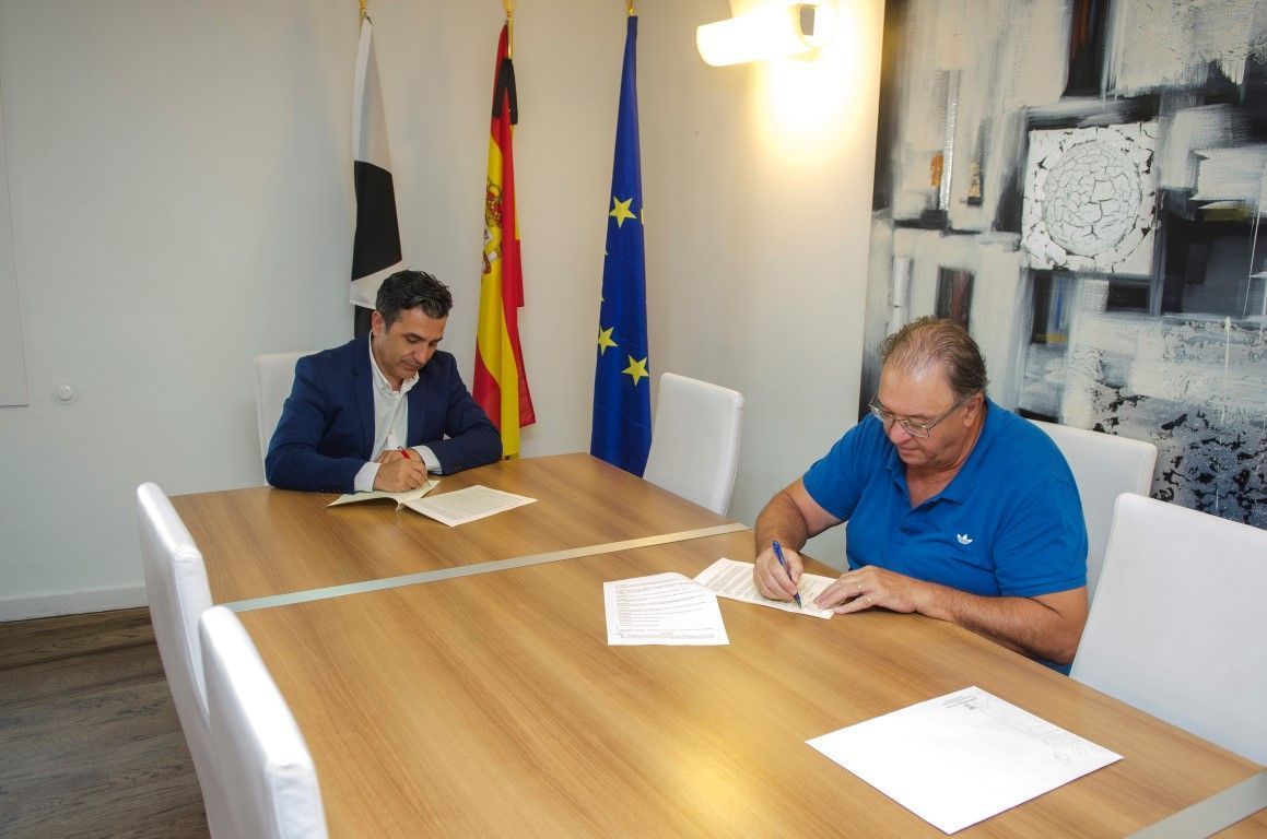 La Ciudad renueva su convenio de colaboración con el Consejo de Hermandades y Cofradías