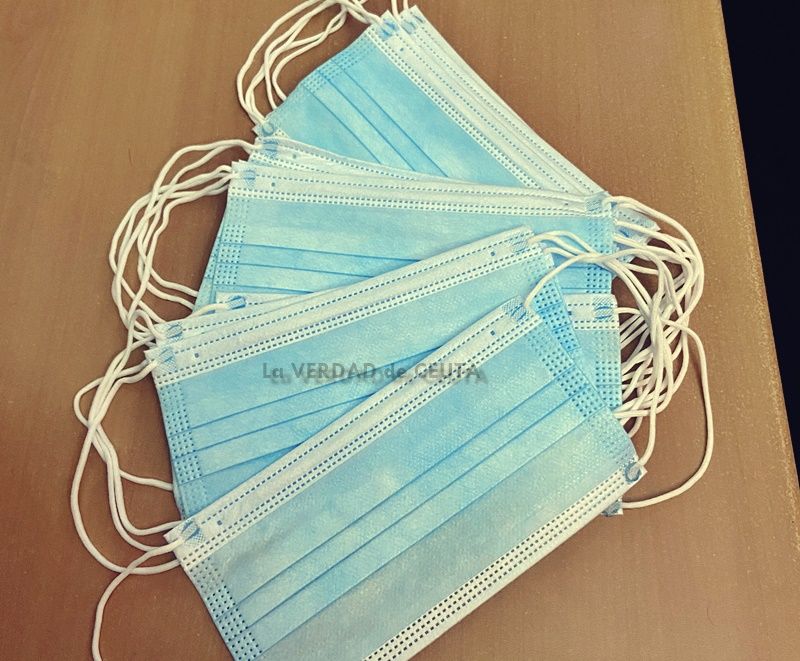  El Gobierno distribuirá a partir del próximo lunes un total de 15 millones de mascarillas a través de la FEMP y de entidades sociales