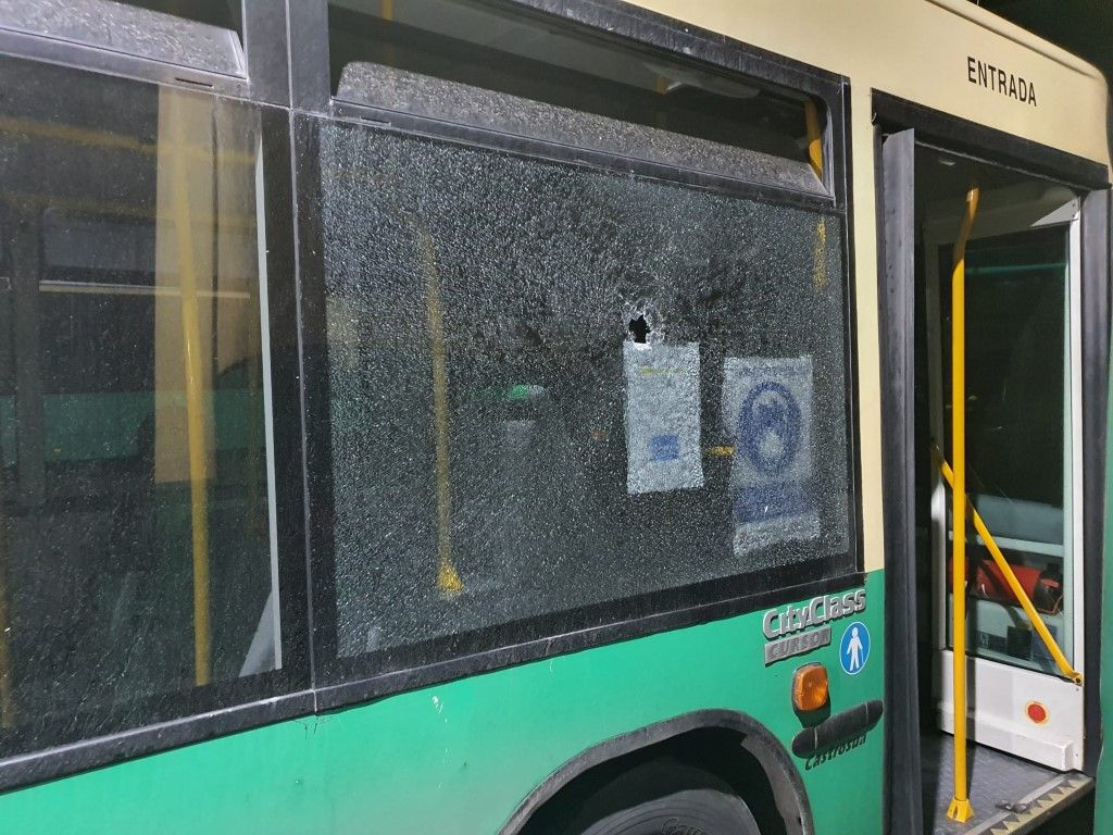 Un nuevo apedreamiento a un autobús en el Príncipe
