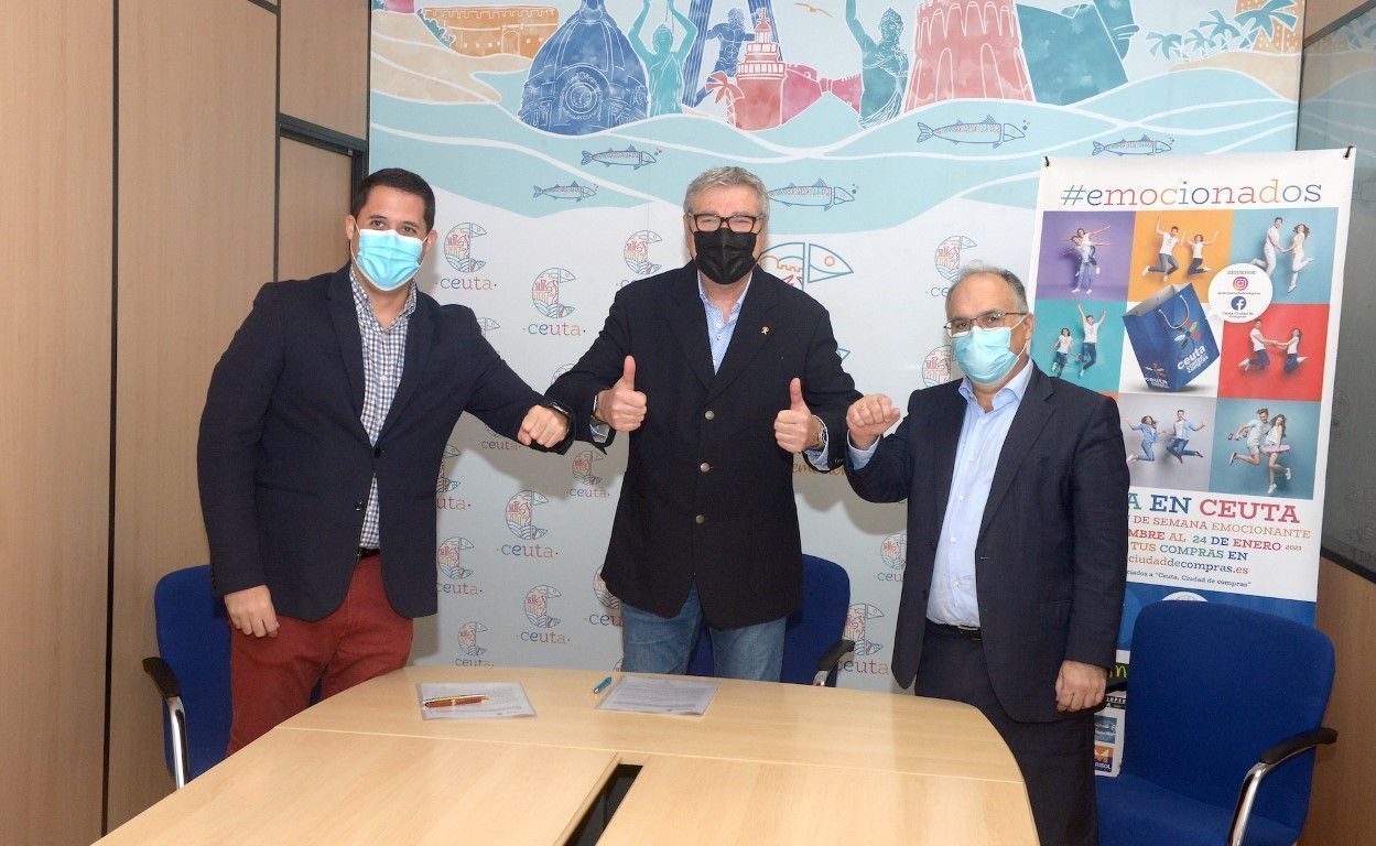 Servicios Turísticos firma un convenio con el Centro Comercial Abierto