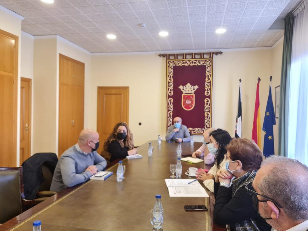 La Delegada del Gobierno aborda con el PSOE el futuro de la FP en Ceuta