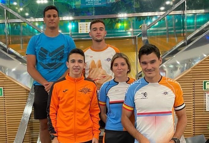 Cinco triatletas del club Tridingo Team Ceuta participan en el “Tri Súper Sprint Marbella”