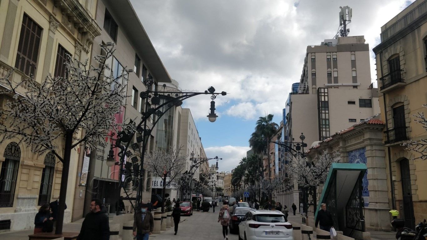 El alumbrado extraordinario iluminará desde hoy la Navidad con más de 1,3 millones de puntos de luz