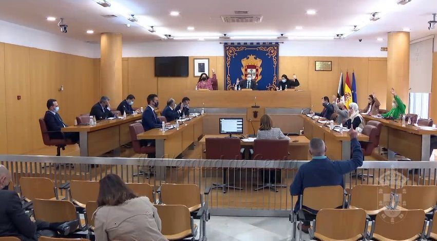 La Asamblea, excepto Vox, firma una declaración en favor de la convivencia, la unidad y la responsabilidad