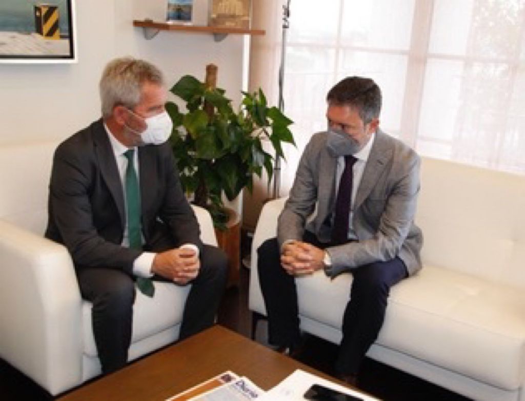 El puerto de Ceuta colaborará con Suncruise para reactivar el tráfico de cruceros