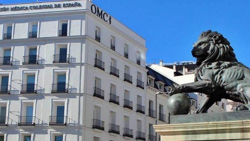 El CGCOM alerta de los riesgos sanitarios en Ceuta por la entrada descontrolada de miles de personas a la ciudad