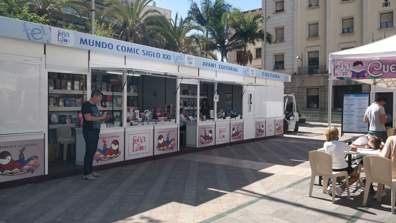 Los escritores Daniel Fopiani y Andrés Neuman participan en la Feria del Libro