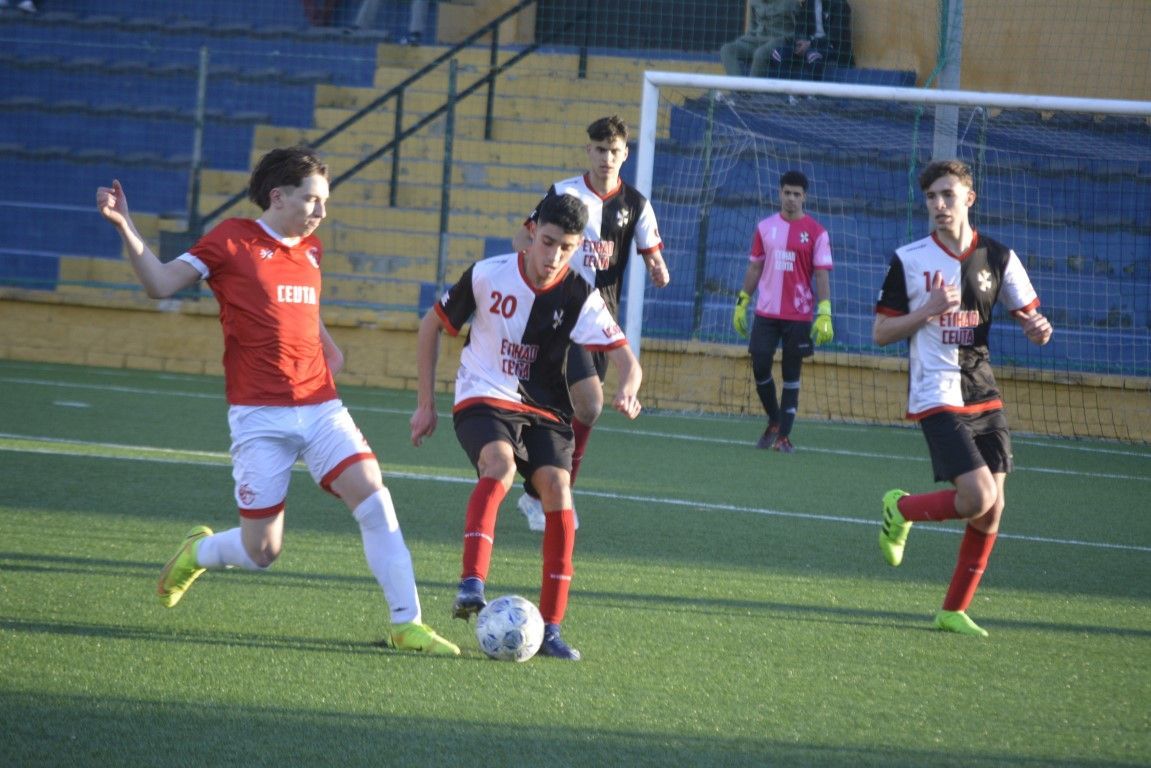 Este fin de semana debutan los Juveniles en las modalidades de fútbol y fútbol sala 