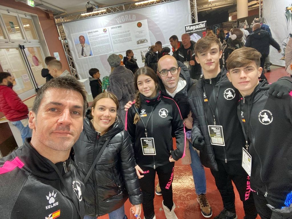 El Club Sepai Karate Ceuta se va con buen sabor de boca de Venecia a pesar de los resultados