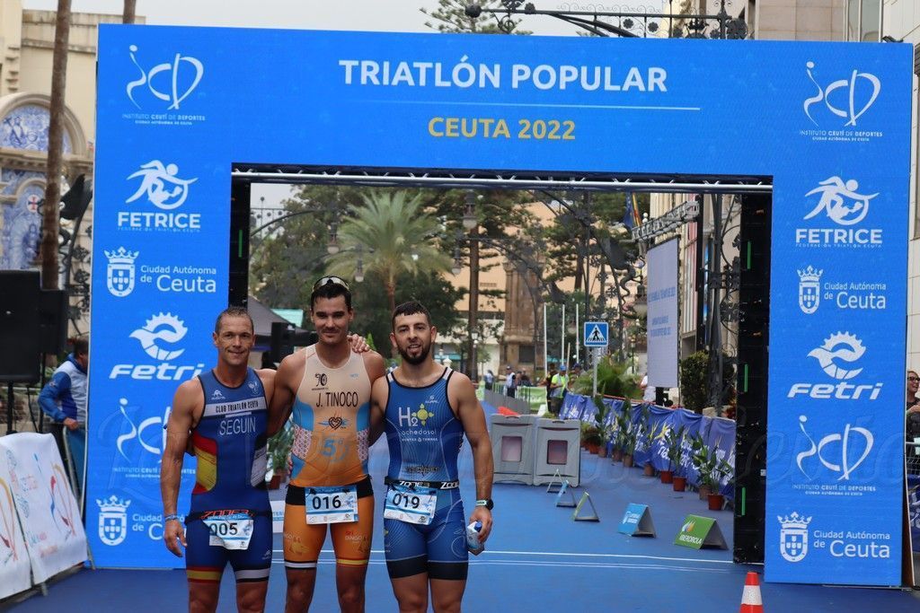 Susana Román y Javier Tinoco ganan la Triatlón Popular de Ceuta 2022 (fotogalería)