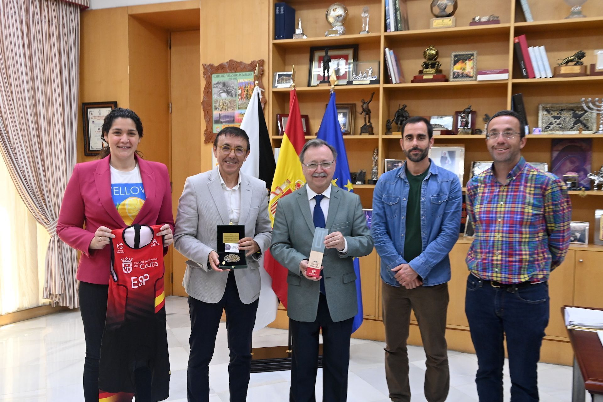 Vivas recibe a José Hidalgo, presidente de la Federación Española de Triatlón