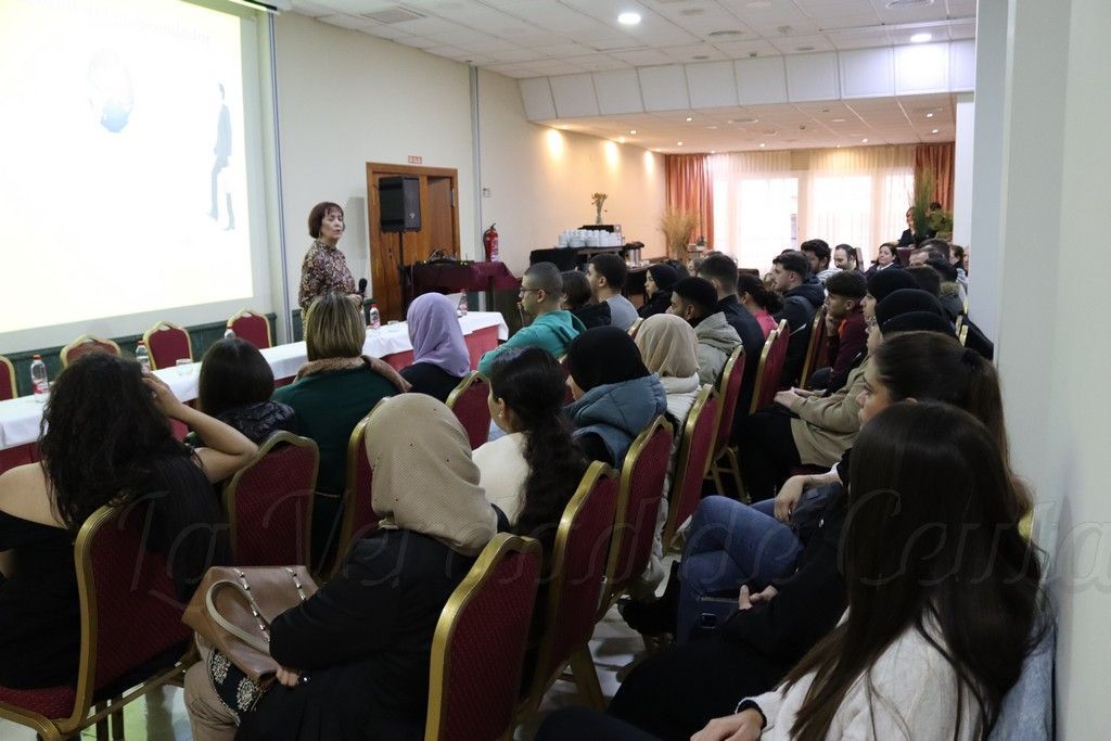 Comienza la Jornada de Emprendimiento para Jóvenes organizada por la Cámara de Comercio