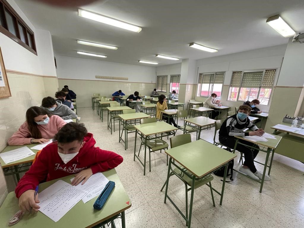 Continúa el descenso progresivo de la incidencia de la covid-19 en las aulas