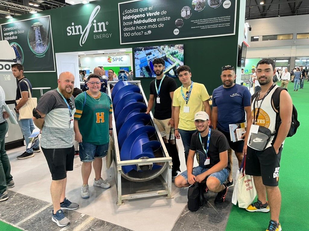 Alumnos del Siete Colinas participan en una feria internacional de energía