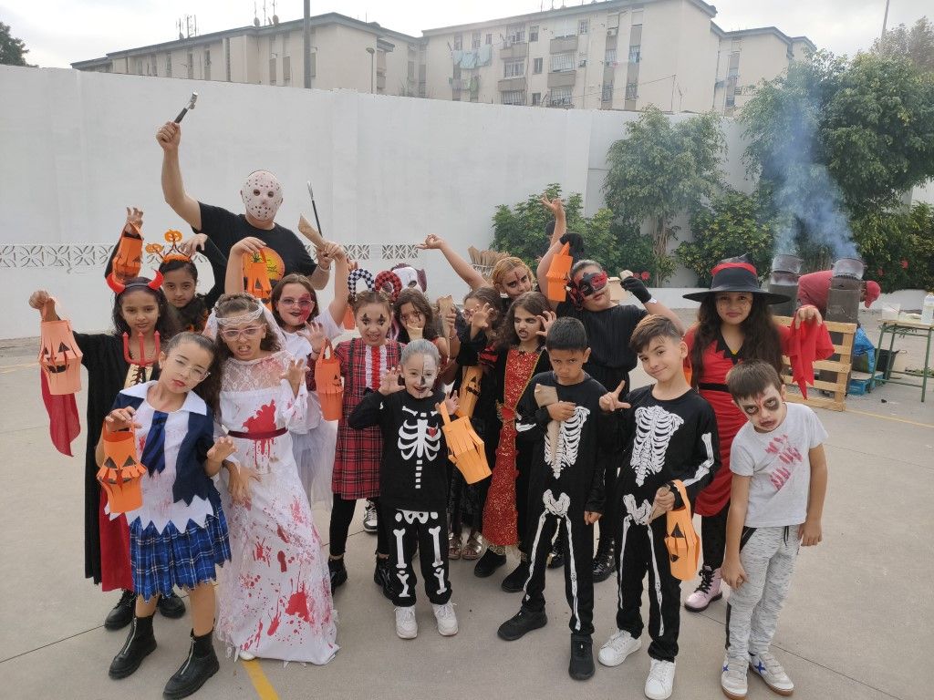 El CEIP Rey Juan Carlos I celebra la "Mochilaween"