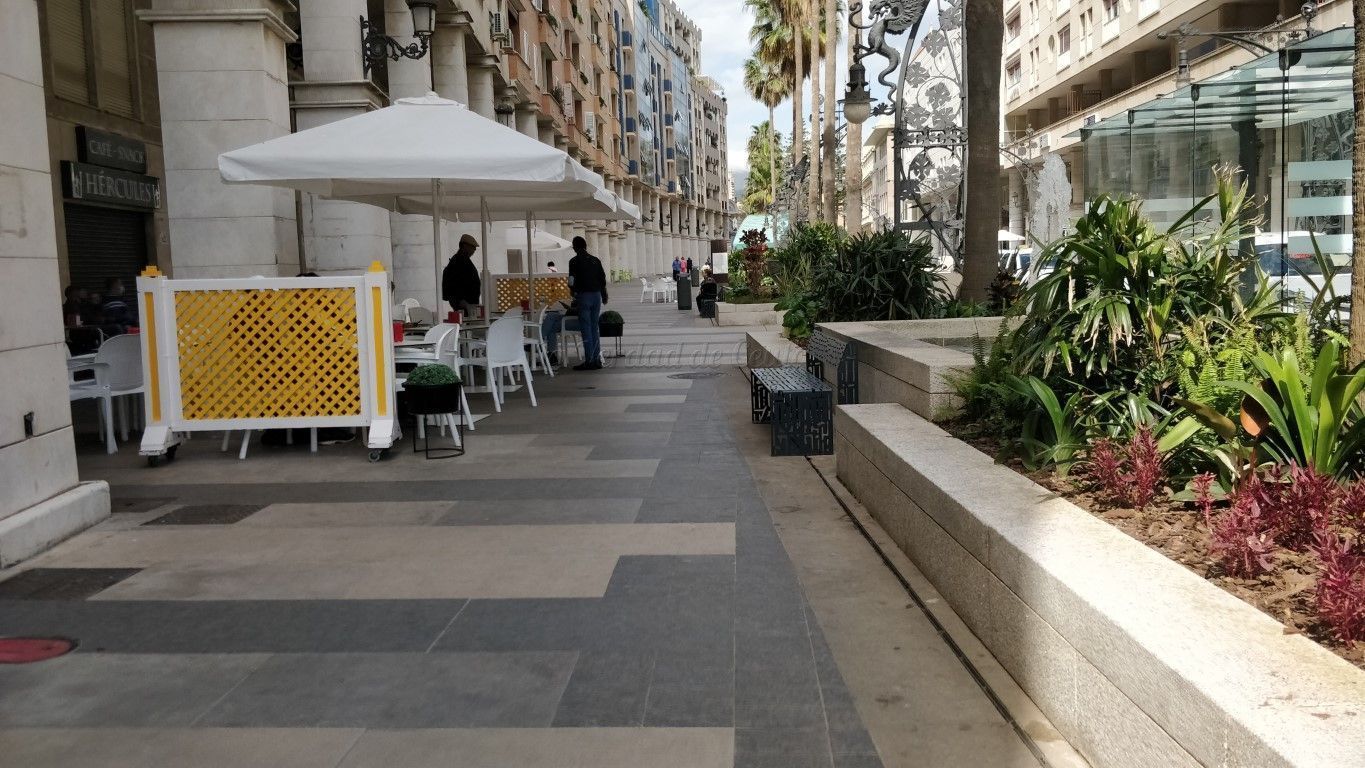 La Ciudad muestra su disposición al diálogo con el sector de la hostelería para mejorar la normativa
