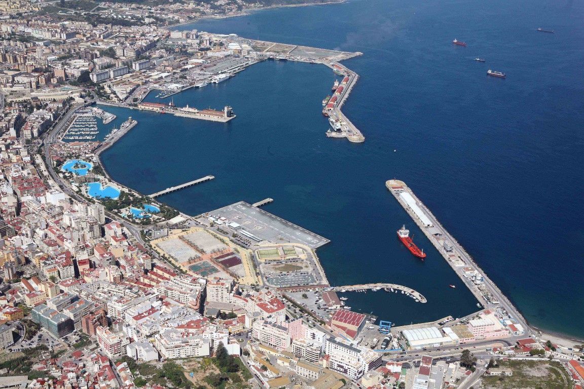 El movimiento de mercancías por los puertos supera los 472 millones de toneladas hasta octubre