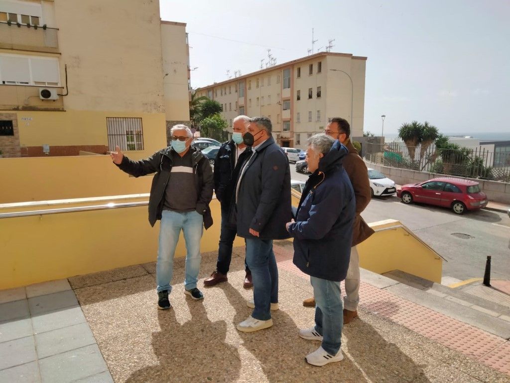 El consejero de Servicios Urbanos visita Miramar Alto y Bajo y Arcos Quebrados