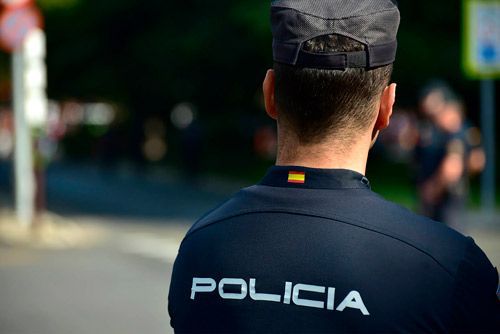 La Policía Nacional informa sobre medidas preventivas para evitar estafas en pisos de alquiler y apartamentos de vacaciones a través de páginas web