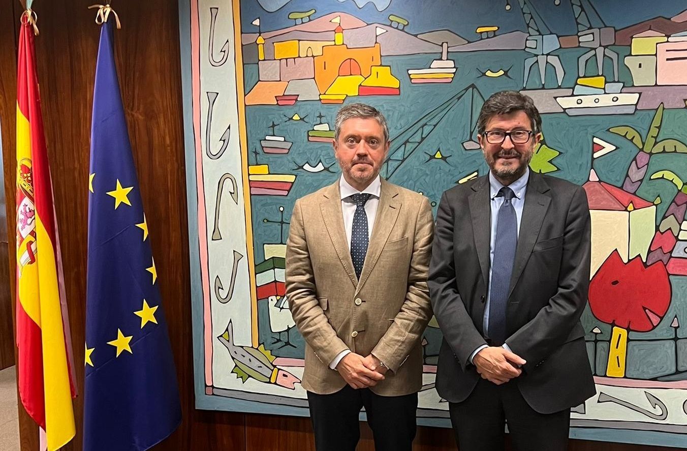 El presidente del puerto de Ceuta aborda en Madrid el Plan de Empresa