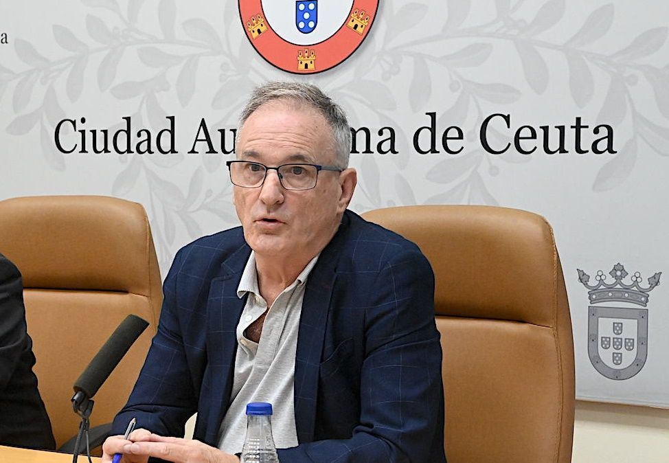 La Confederación de Sindicatos Médicos de España pide el relevo de Jesús Lopera