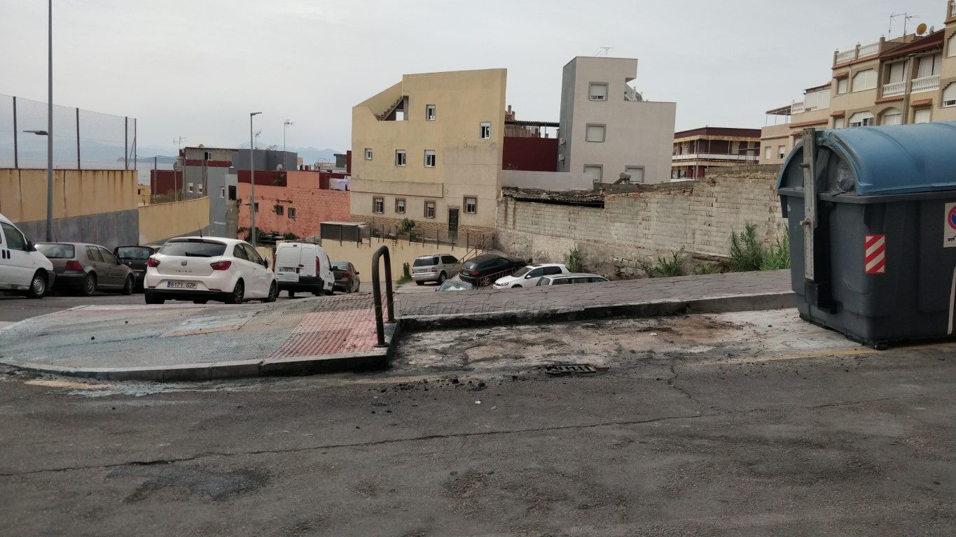 TRACE limpió la zona quemada para sustituir los contenedores destruidos