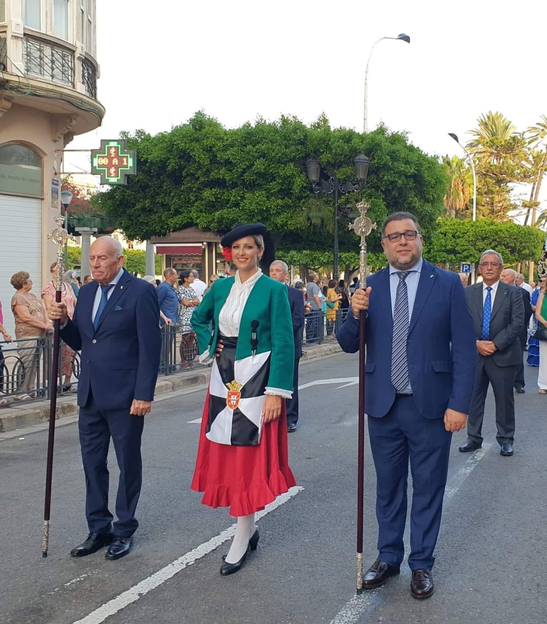 La casa regional de Ceuta en Melilla participa en la procesión de la patrona de Melilla 