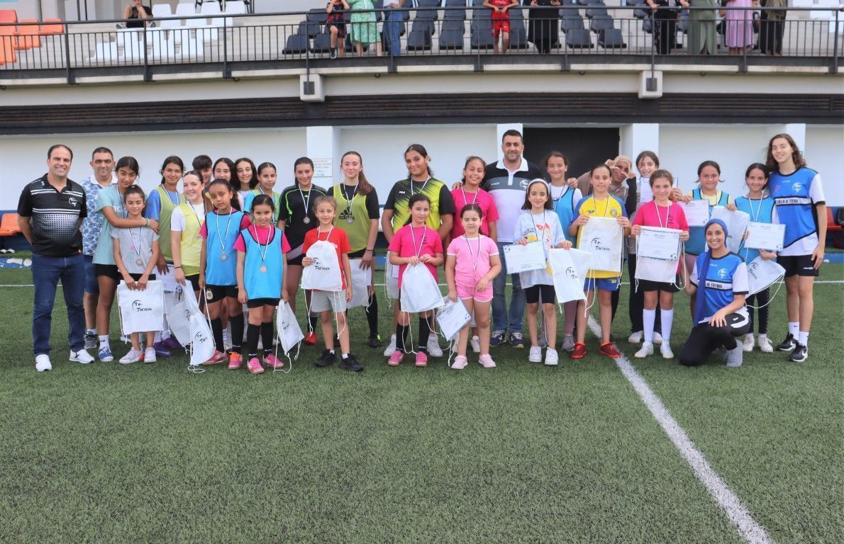 Terminan las Escuelas de Fútbol Sala Femenino del Abyla y Polígono
