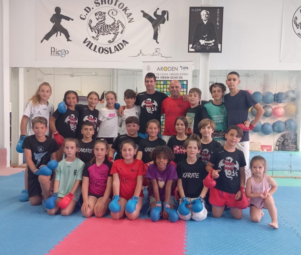 El Club Sepai Kárate se entrena en el Shotokan Villoslada de Priego