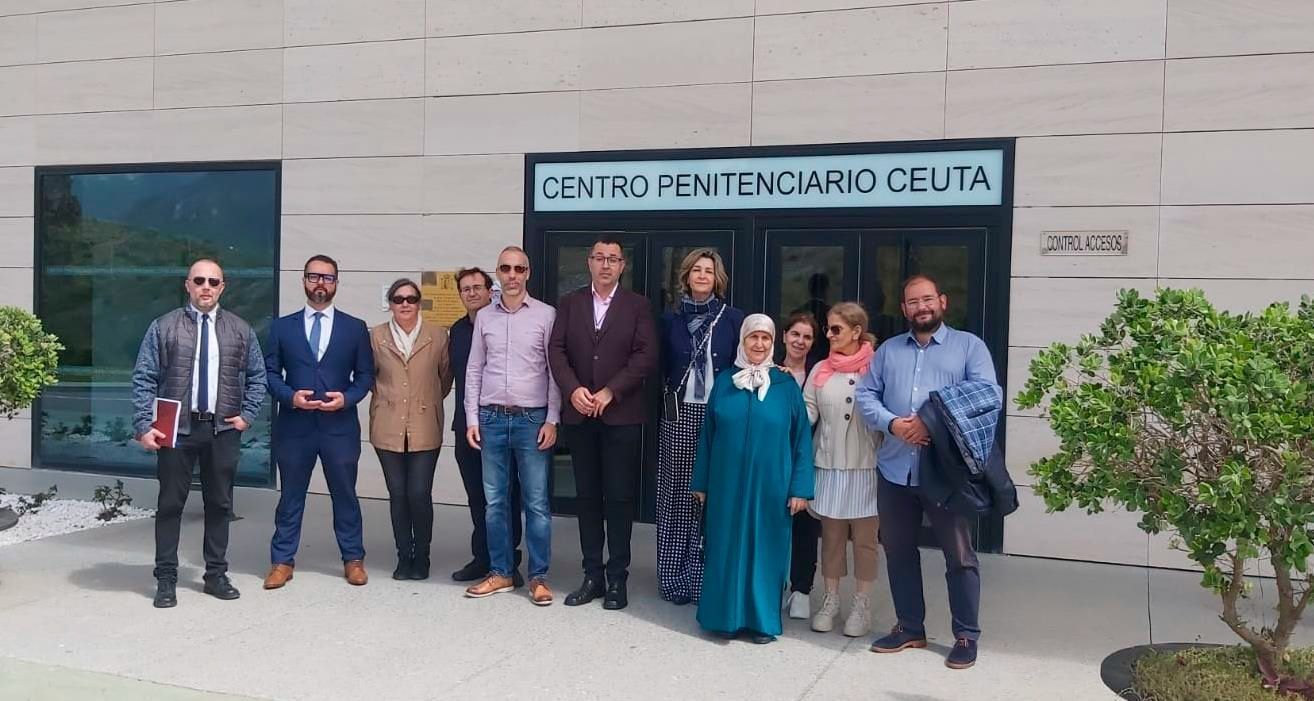Empresarios de la CECE visitan el centro penitenciario