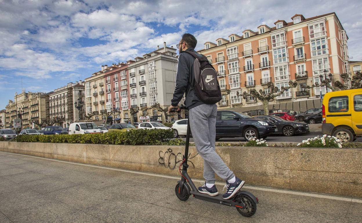 La DGT recuerda que a partir del 22 de enero los VMP que se comercialicen deberán estar certificados para su uso