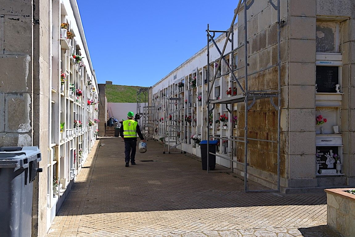 La Ciudad realiza mejoras en el cementerio de Santa Catalina