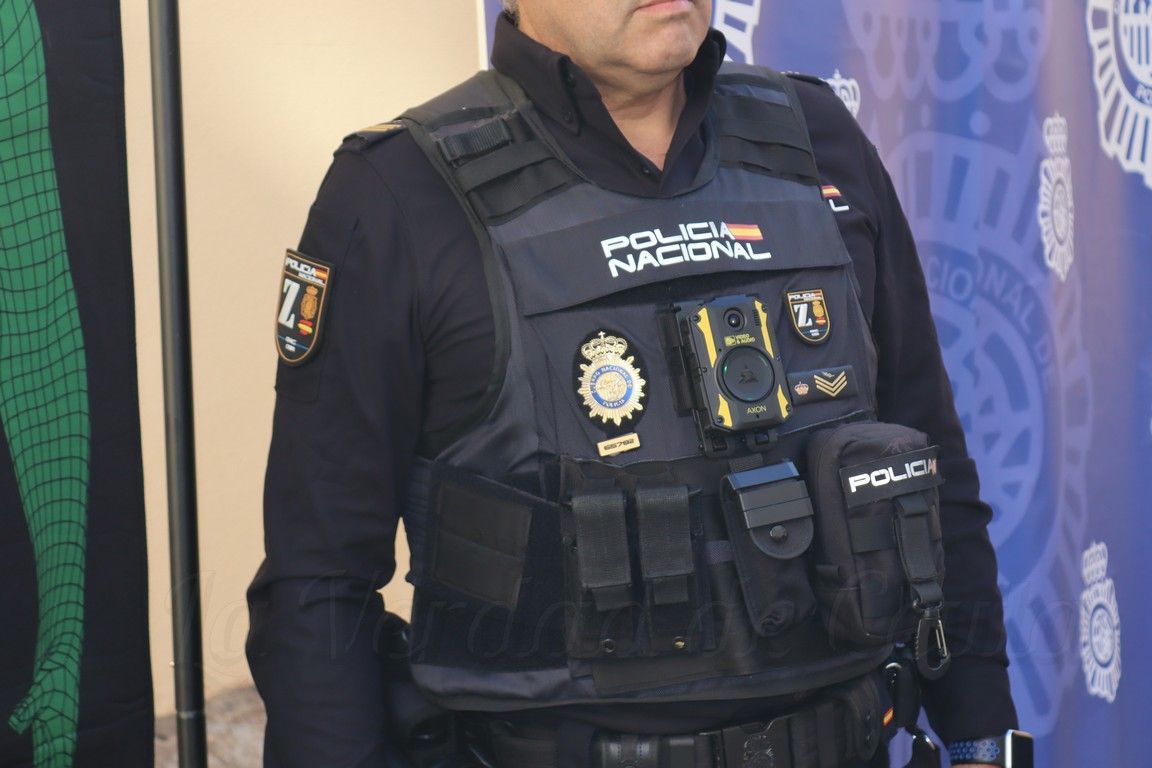 Taser Policia Nacional 0711 03