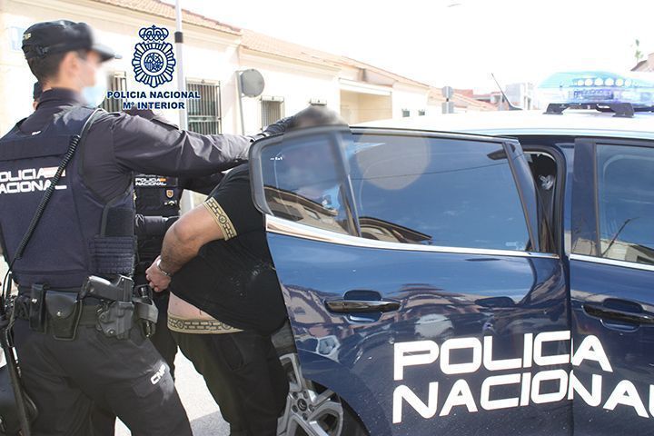 La Policía Nacional libera a tres víctimas de explotación sexual y desarticula un grupo criminal dedicado a la trata de seres humanos y cultivo de marihuana