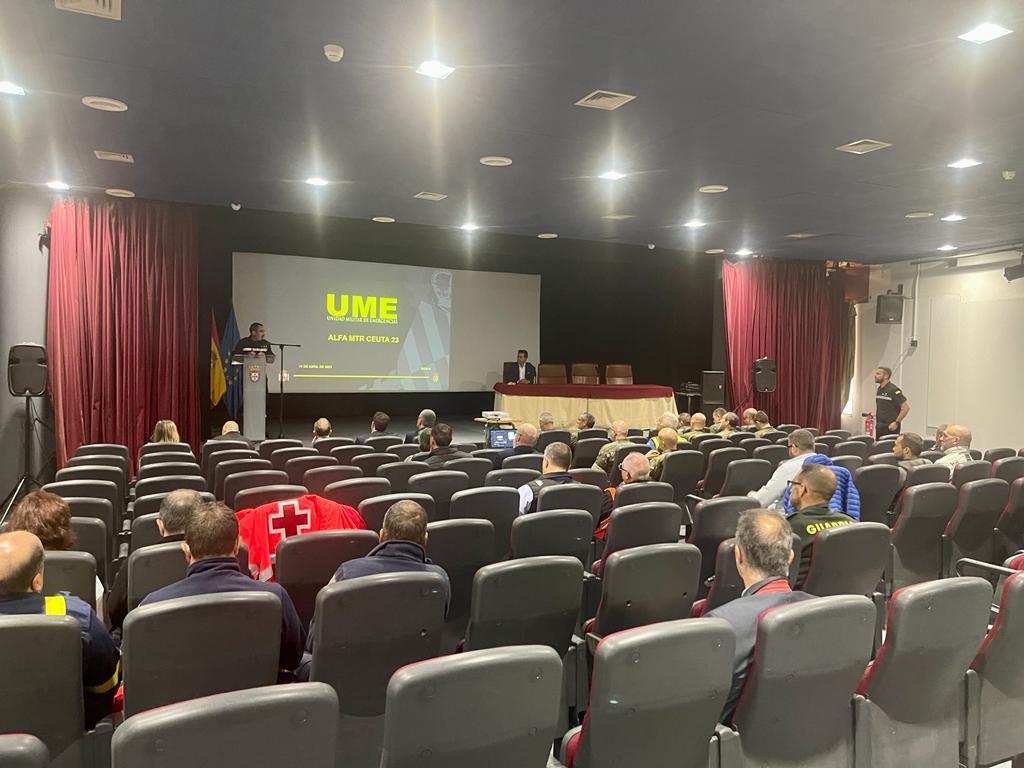 Reunión de coordinación para preparar un ejercicio multiriesgo