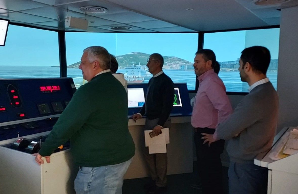 La Autoridad Portuaria de Ceuta participa en Madrid en varias sesiones de entrenamiento con el simulador de maniobras de SIPORT21. 