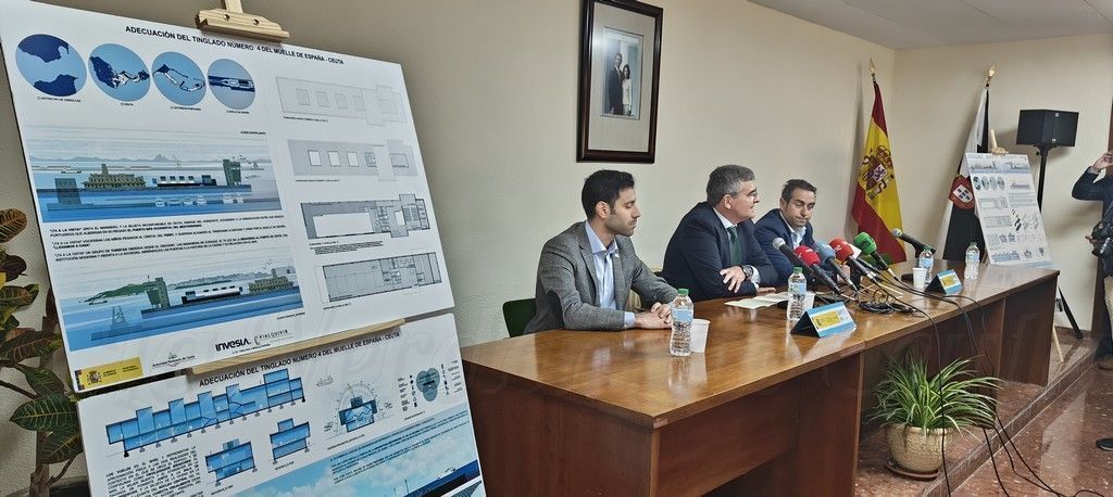 García y Peñalver presentan las obras del tinglado nº4 del Muelle España