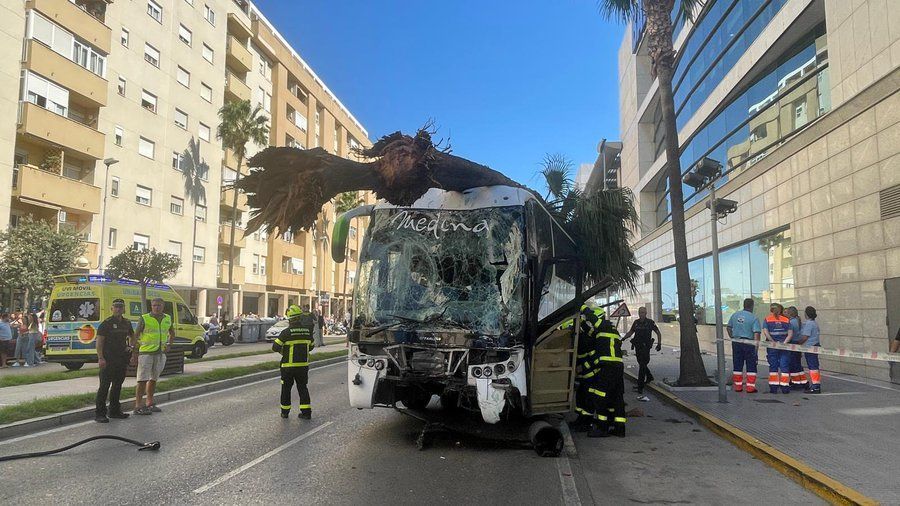Un autobús sin frenos mata a tres personas en Cádiz. Imagen: Emergencias 112