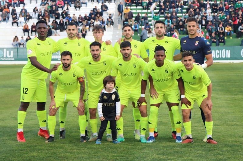 (0-0) El Ceuta salva un punto en el “patatal” de Antequera