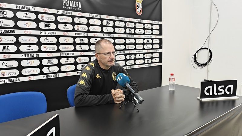 José Juan Romero: aunque ante el Mérida cambiaré la alineación entera vamos con las mejores de las intenciones